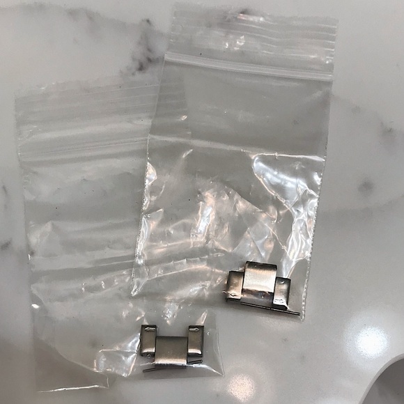 🆕🔥FOSSIL BEZEL BAGUETTE STUNNING GORGEOUS(RILEY)STAINLESS STEEL QUARTZ WATCH!! - Picture 5 of 15